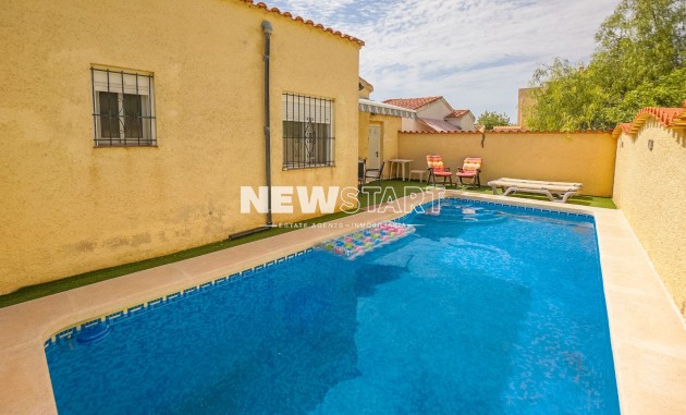 Resale - Detached - La Marina - Urb. La Marina