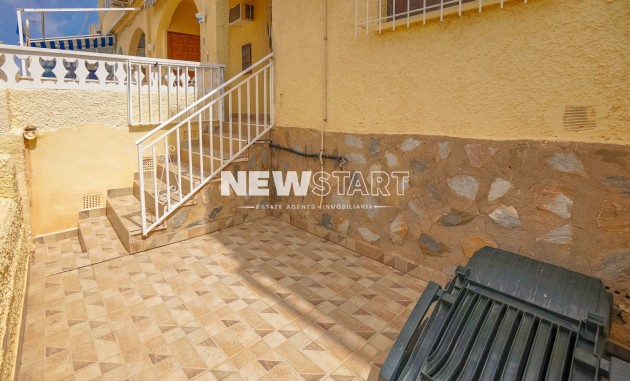 Resale - Terraced - La Marina - Urb. La Marina