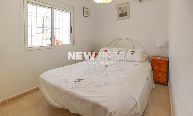Wiederverkauf - Freistehend - La Marina - Urb. La Marina