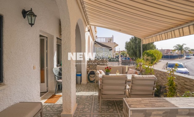 Resale - Bungalow - La Marina - Urb. La Marina
