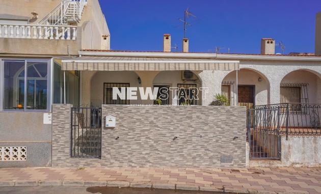 Resale - Bungalow - La Marina - Urb. La Marina