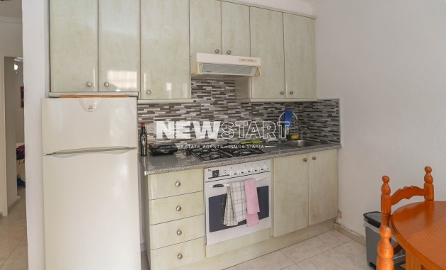 Resale - Bungalow - La Marina - Urb. La Marina