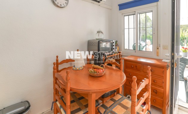 Resale - Bungalow - La Marina - Urb. La Marina