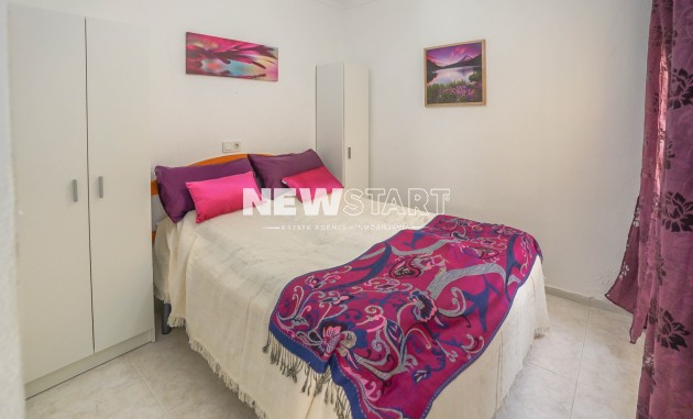Resale - Bungalow - La Marina - Urb. La Marina