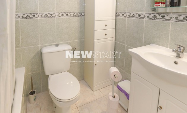 Resale - Bungalow - La Marina - Urb. La Marina