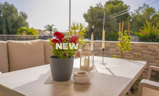 Resale - Bungalow - La Marina - Urb. La Marina