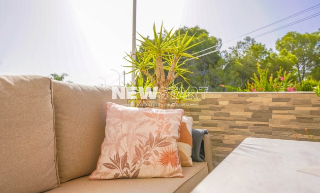 Resale - Bungalow - La Marina - Urb. La Marina