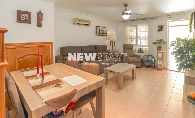 Reventa - Casa adosada - Guardamar del Segura - Guardamar