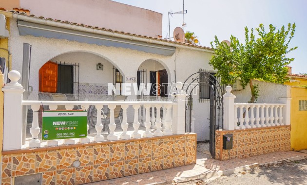 Reventa - Bungalow - La Marina - Urb. La Marina