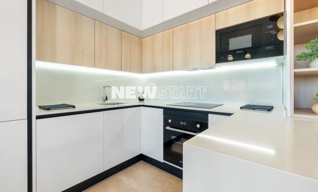 Obra nueva - Bungalow alto - Torrevieja