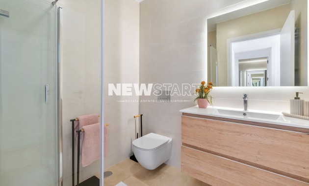 Obra nueva - Bungalow alto - Torrevieja