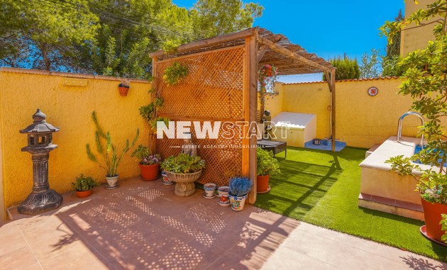 Resale - Detached - La Marina - Urb. La Marina