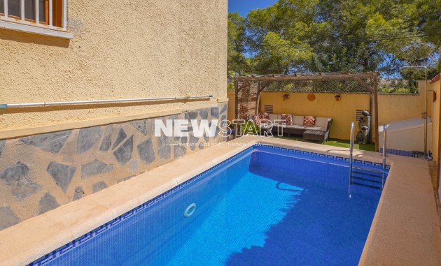 Resale - Detached - La Marina - Urb. La Marina