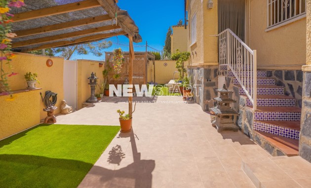 Resale - Detached - La Marina - Urb. La Marina