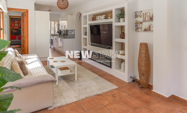Resale - Detached - La Marina - Urb. La Marina