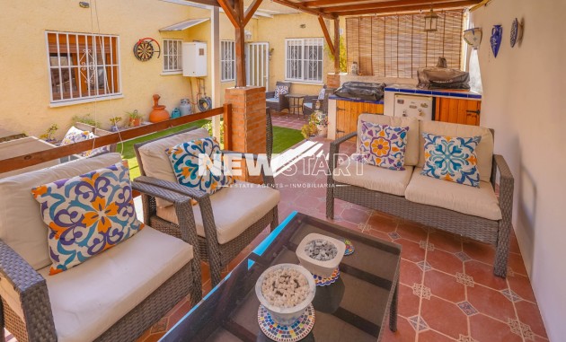 Resale - Detached - La Marina - Urb. La Marina