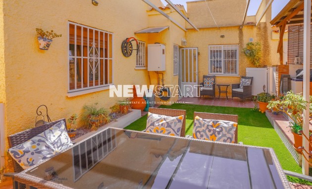 Resale - Detached - La Marina - Urb. La Marina