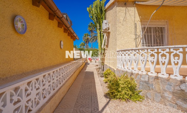 Resale - Detached - La Marina - Urb. La Marina