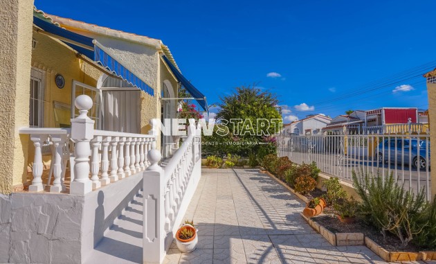 Resale - Detached - La Marina - Urb. La Marina