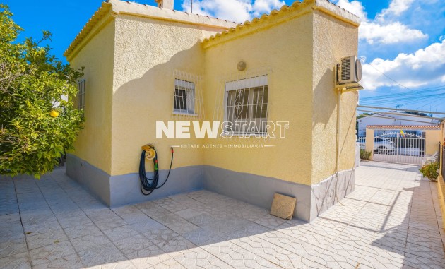 Resale - Detached - La Marina - Urb. La Marina
