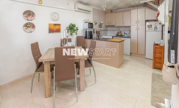 Resale - Townhouse - La Marina - Urb. La Marina