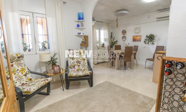 Resale - Townhouse - La Marina - Urb. La Marina