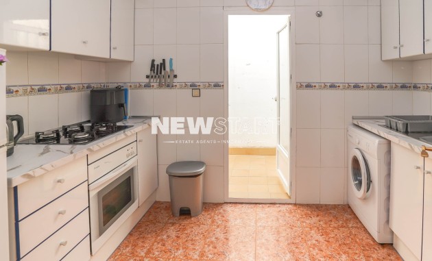 Resale - Apartment - La Marina - Urb. La Marina