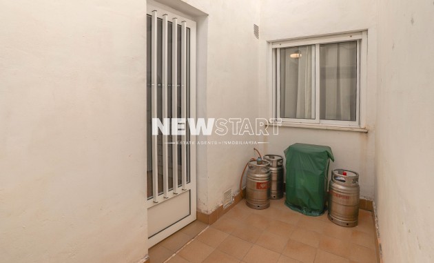 Resale - Apartment - La Marina - Urb. La Marina