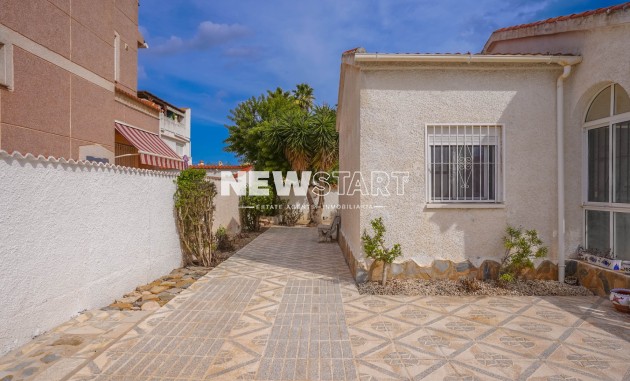 Resale - Detached - La Marina - Urb. La Marina