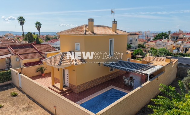 Resale - Detached - La Marina - Urb. La Marina
