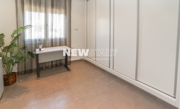 Resale - Detached - La Marina - Urb. La Marina