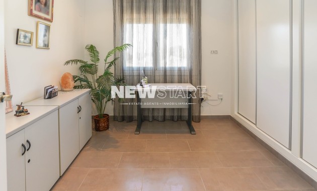 Resale - Detached - La Marina - Urb. La Marina