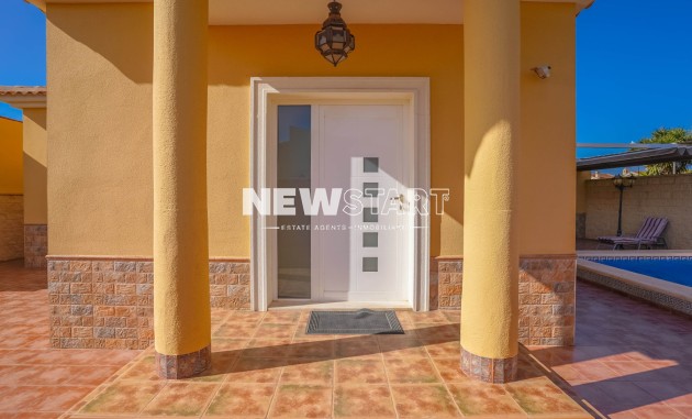 Resale - Detached - La Marina - Urb. La Marina