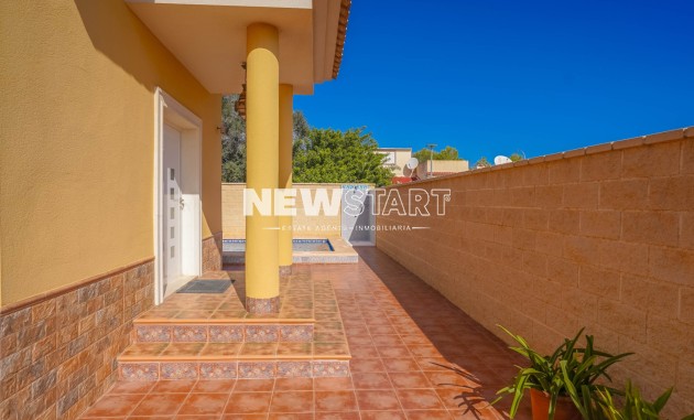 Resale - Detached - La Marina - Urb. La Marina