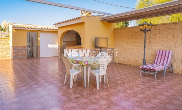 Resale - Detached - La Marina - Urb. La Marina