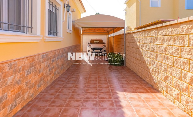Resale - Detached - La Marina - Urb. La Marina