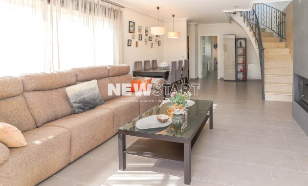 Resale - Detached - La Marina - Urb. La Marina