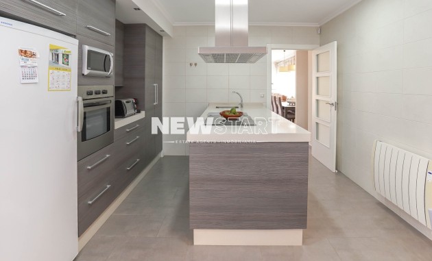 Resale - Detached - La Marina - Urb. La Marina