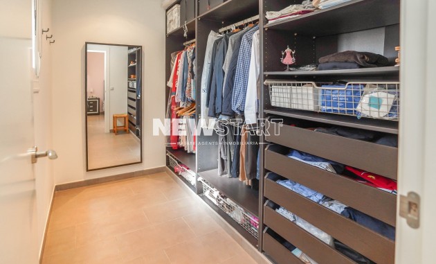 Resale - Detached - La Marina - Urb. La Marina