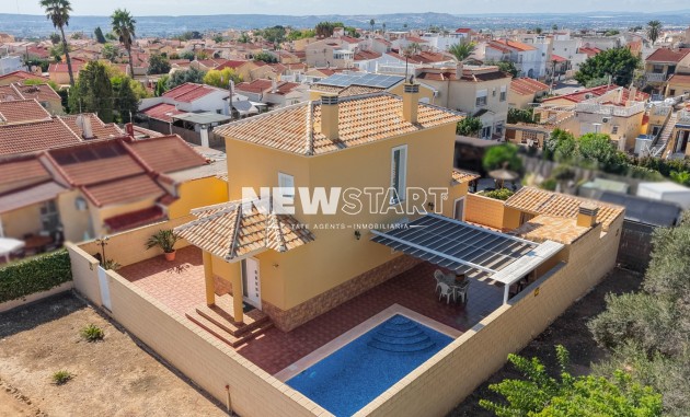 Resale - Detached - La Marina - Urb. La Marina