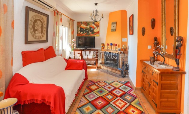 Resale - Townhouse - La Marina - Urb. La Marina