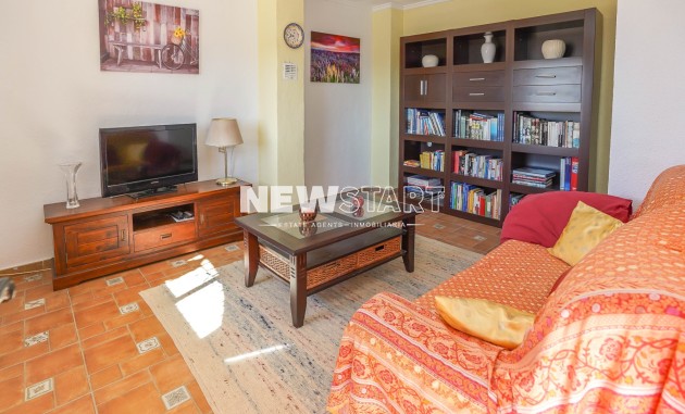 Resale - Townhouse - La Marina - Urb. La Marina