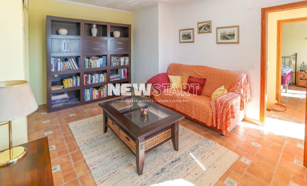 Resale - Townhouse - La Marina - Urb. La Marina