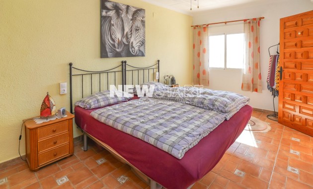 Resale - Townhouse - La Marina - Urb. La Marina