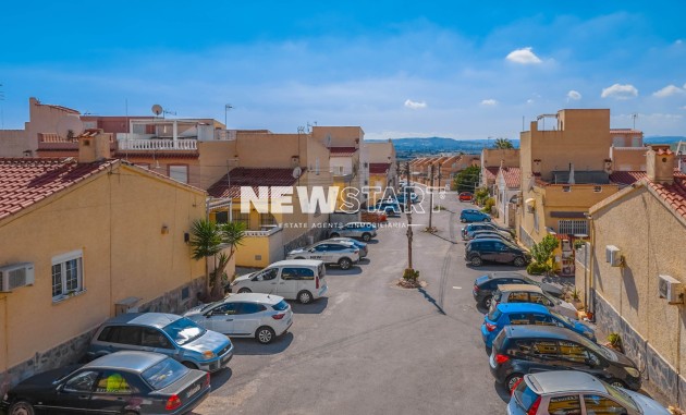 Resale - Townhouse - La Marina - Urb. La Marina