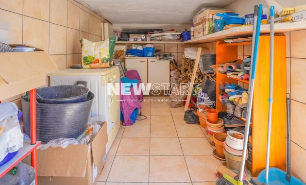 Resale - Townhouse - La Marina - Urb. La Marina