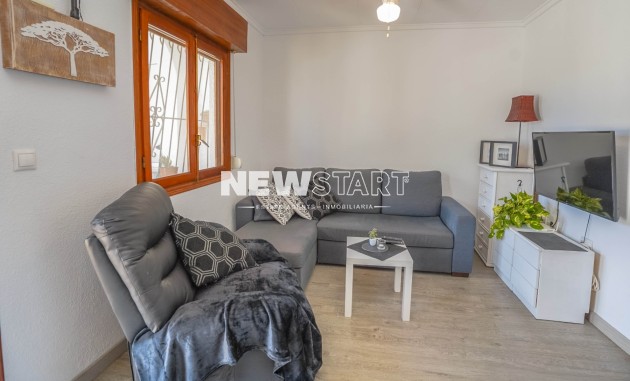 Resale - Terraced - La Marina - Urb. La Marina