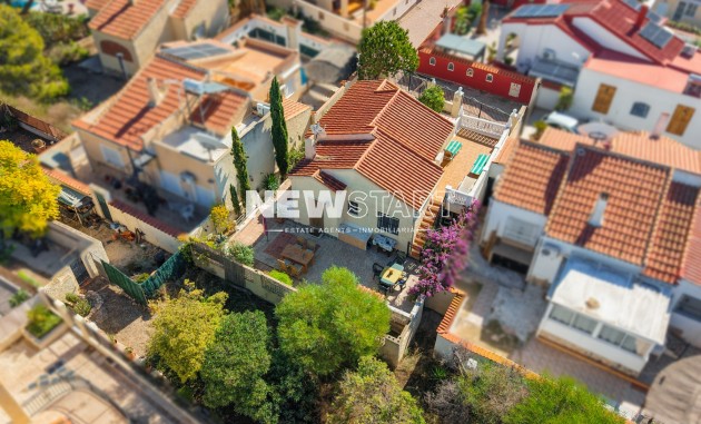 Resale - Detached - La Marina - Urb. La Marina