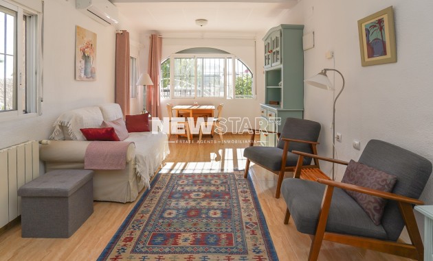 Resale - Detached - La Marina - Urb. La Marina
