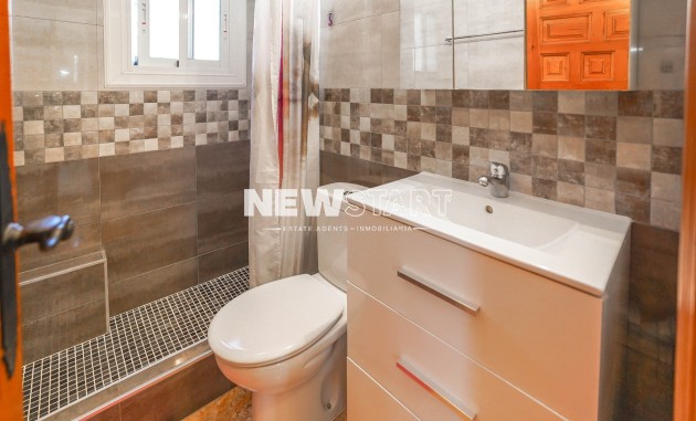 Resale - Detached - La Marina - Urb. La Marina